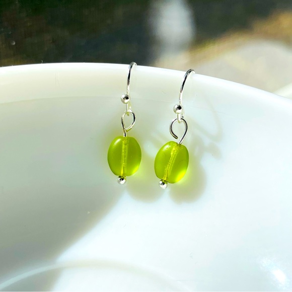 🔥sterling silver & vintage frosted green beach glass bead earrings boho jewelry - Picture 5 of 12